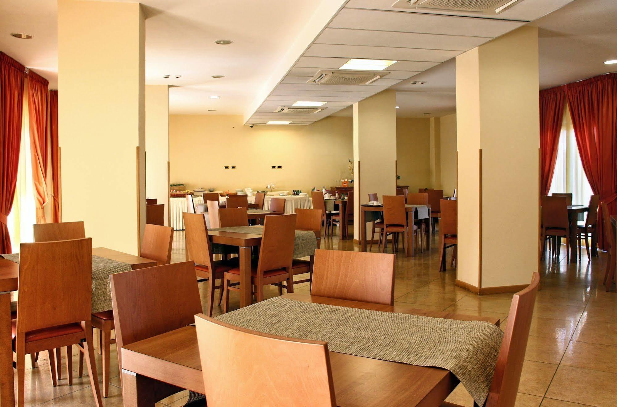 Hotel City Hotel 3*